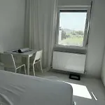 Apartment Enlightened Escape *
