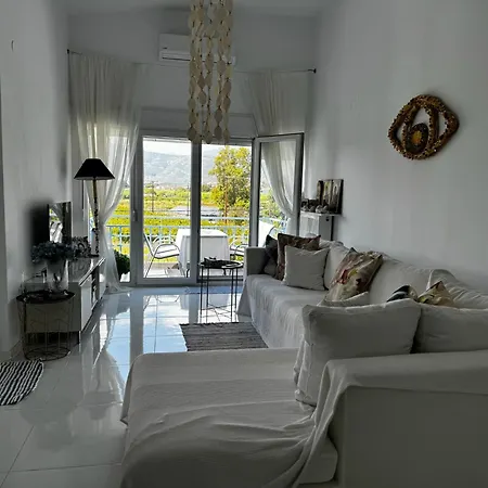 Enlightened Escape Apartment *